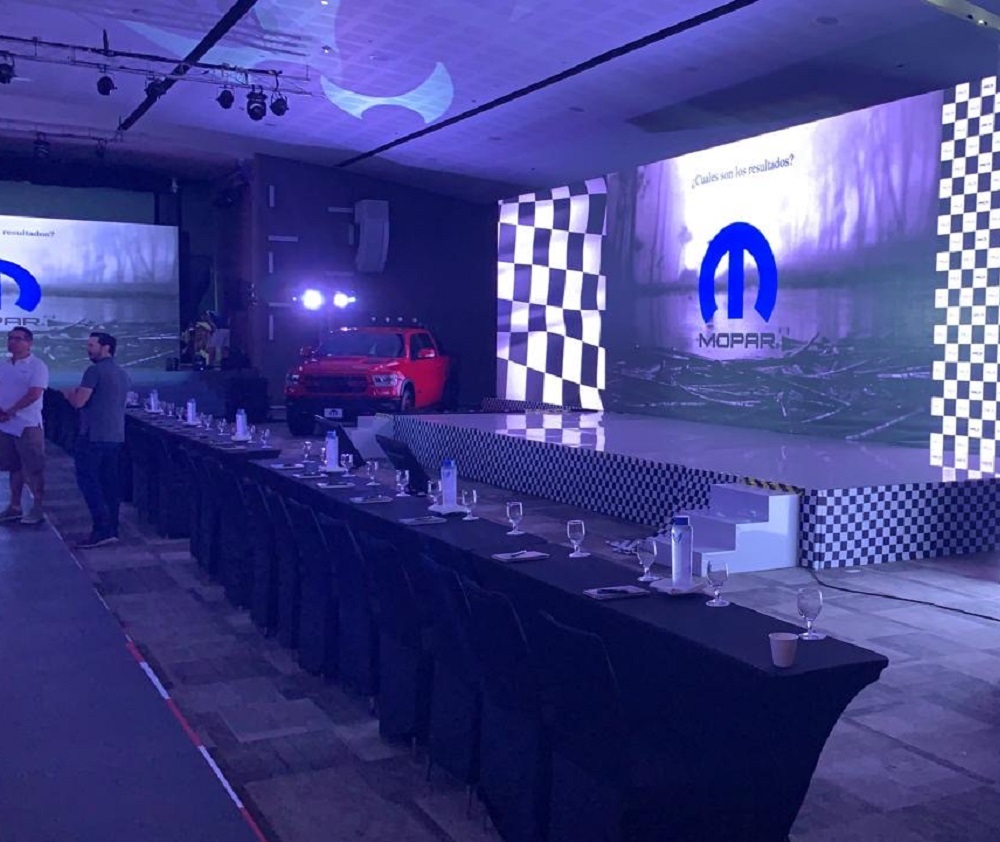 Car Bench e Rotalift presenti all' evento MOPAR 2019 in Messico